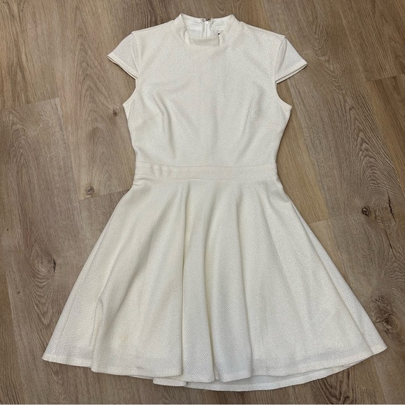 City Studio Sparkly White Capsleeve Mini Dress size 5 - Picture 5 of 9
